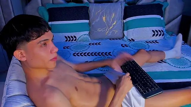 Czat XXX na żywo – Sebax_Young