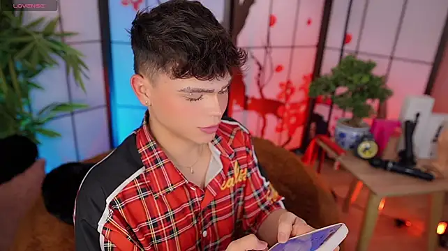 Онлайн чат XXX PRINCE_STEV