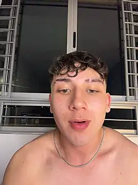 XXX chat uživo modela OLIVER_K