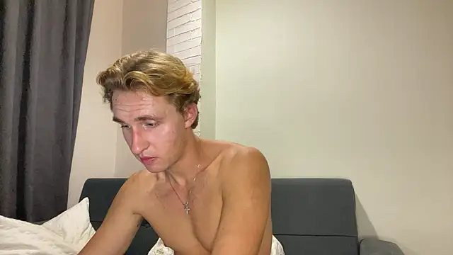 MarvinLur live XXX chat