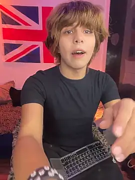 Онлайн чат XXX Aronn_44