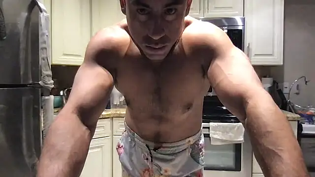 BigGuyMuscle XXX чат на живо
