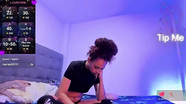 دردشة DalayMoore الجنسية المباشرة