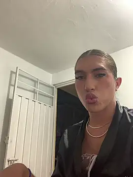 Merlia Live XXX-chat