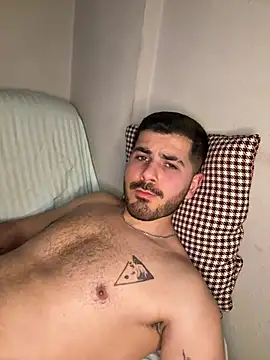 Kissbiceps Adlı Modelin Web Kamerası Şovu