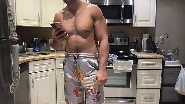 دردشة BigGuyMuscle الجنسية المباشرة