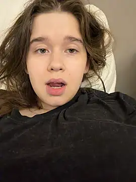 HornyGirlH Webcam-Show