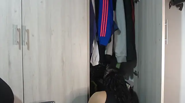 khawit_1 live XXX chat