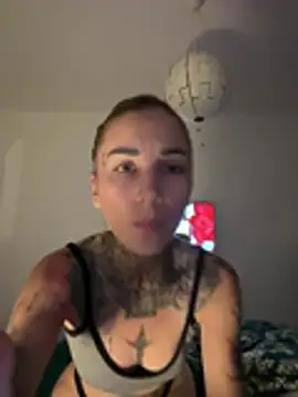 Онлайн чат XXX LunaXmilo