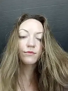 Онлайн чат XXX KattyLuuu