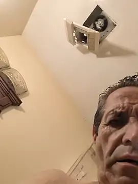 bobby69cock élő XXX-chatje