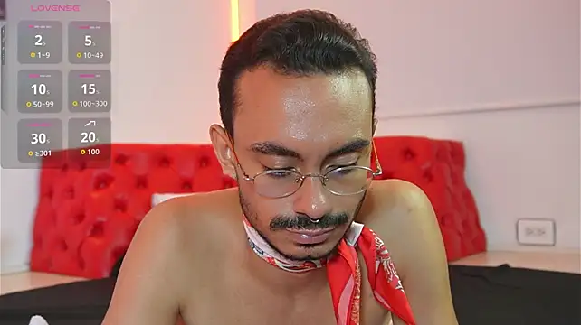 thomas_montiel's Live XXX Chat