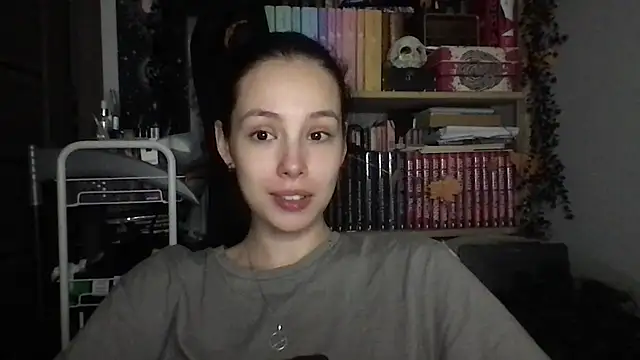 Yuna5343 Adlı Modelin Canlı XXX Sohbeti