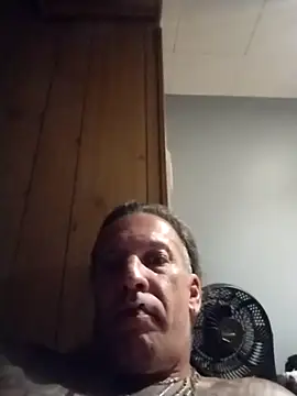 AceticPinscher live XXX chat