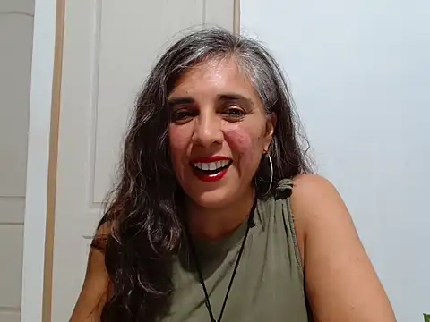 Chat +18 de Pretty_Latina76 ao vivo