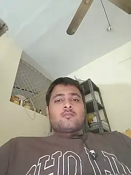 XXX chat uživo modela allumatar