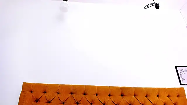 Chat +18 de Katty_West ao vivo