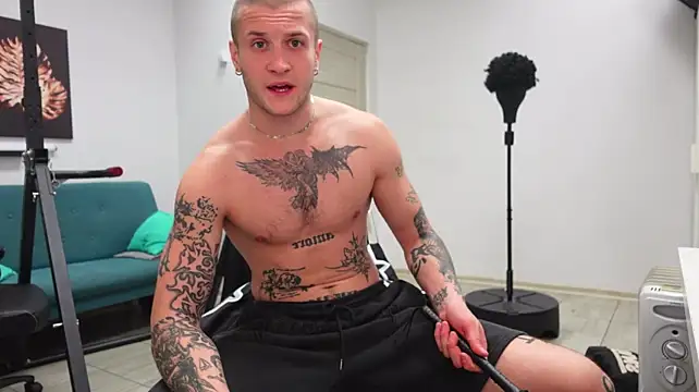 Онлайн чат XXX Igor_Wilde