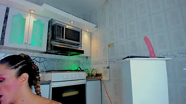 CrisOzzz XXX чат на живо