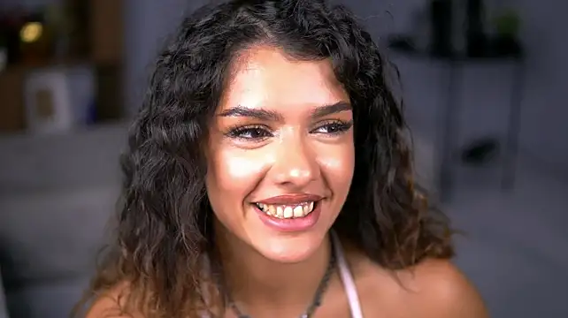 Živý XXX chat HiypnoEyess