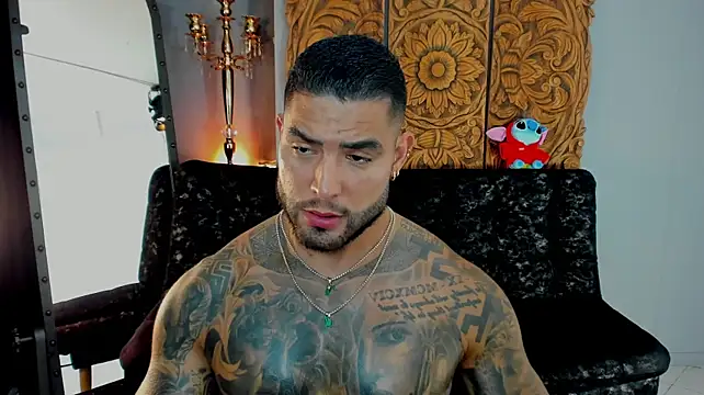 Aaron_Vega live XXX chat