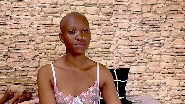Czat XXX na żywo – EbonyOlive69