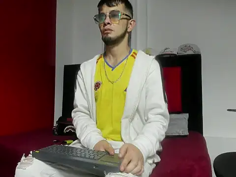 Chat +18 de mark_splinter09 ao vivo