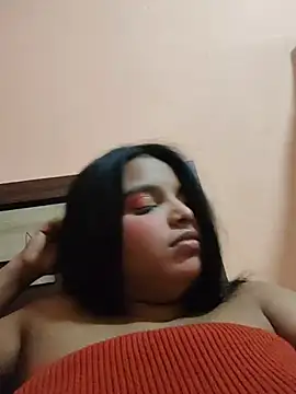 Sexy_Aaradhya Adlı Modelin Canlı XXX Sohbeti