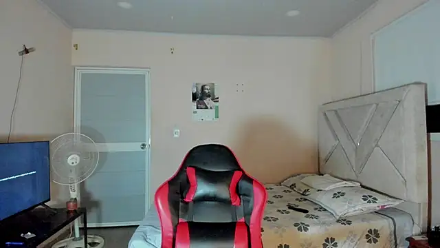 Toptony22's Live XXX Chat
