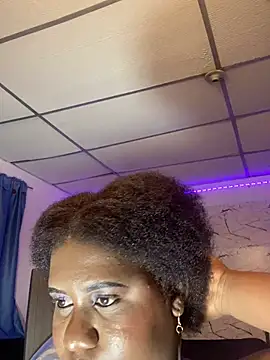 DILAY_XXX Adlı Modelin Canlı XXX Sohbeti