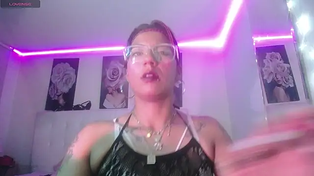 SamathaMay Live XXX-Chat