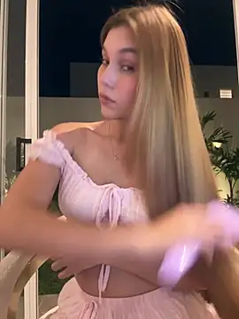 Nikii__'s Live XXX Chat