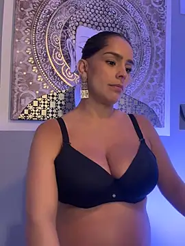 Mau_White Adlı Modelin Canlı XXX Sohbeti