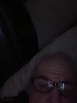 Rootpass222's Live XXX Chat