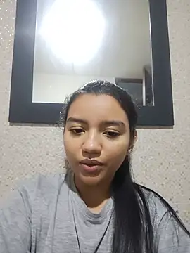 Chat XXX en directo de Bunny_cherry2