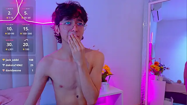 دردشة Twink_Sebas7 الجنسية المباشرة