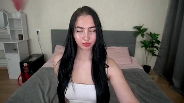 WildKittenX_'s Live XXX Chat