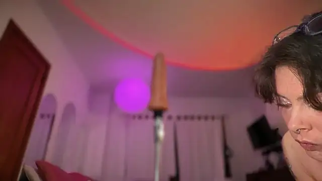 GennaJames' Live XXX Chat