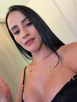 Chatroom XXX en direct de SarahhSmitth1