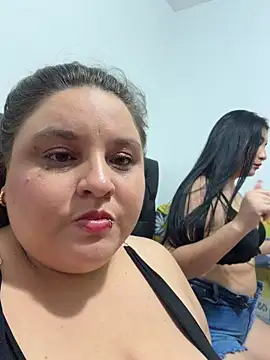 samybenson Adlı Modelin Canlı XXX Sohbeti