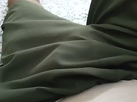 UncutlovingGuy Chat XXX live
