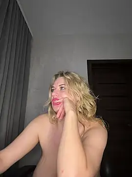 Evellyn লাইভ XXX চ্যাট