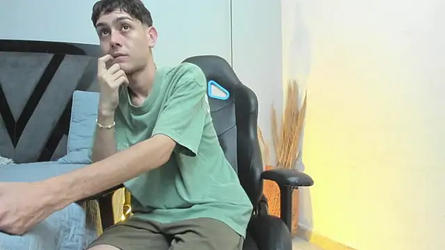 Sam_Restwod Webcam show