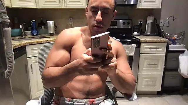 Chat +18 de BigGuyMuscle ao vivo