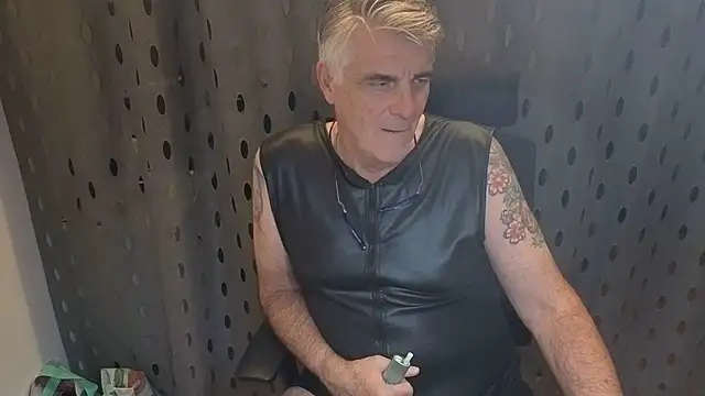 DirtyDaddy_CH 现场XXX聊天
