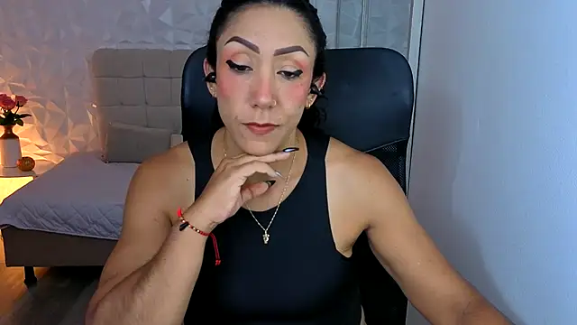 Онлайн чат XXX Paola_Leal