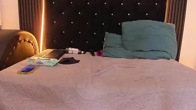 XXX chat uživo modela Laura396