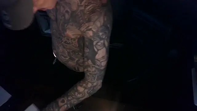 Pokazy przed kamerką – Inkeeddd93