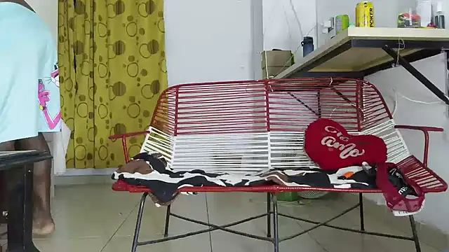 Chat +18 de Manbigcocklatin ao vivo