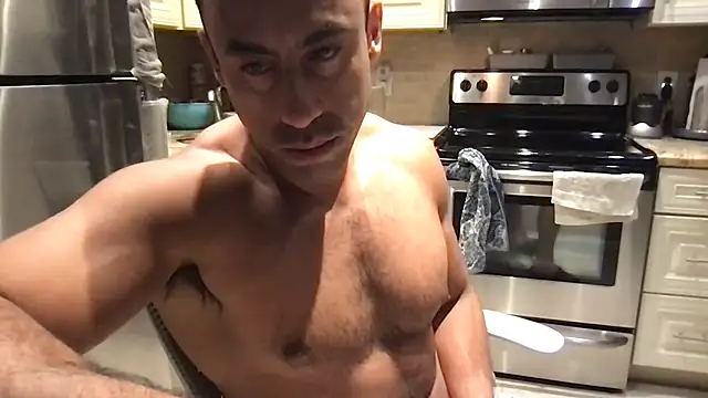 BigGuyMuscle live XXX chat